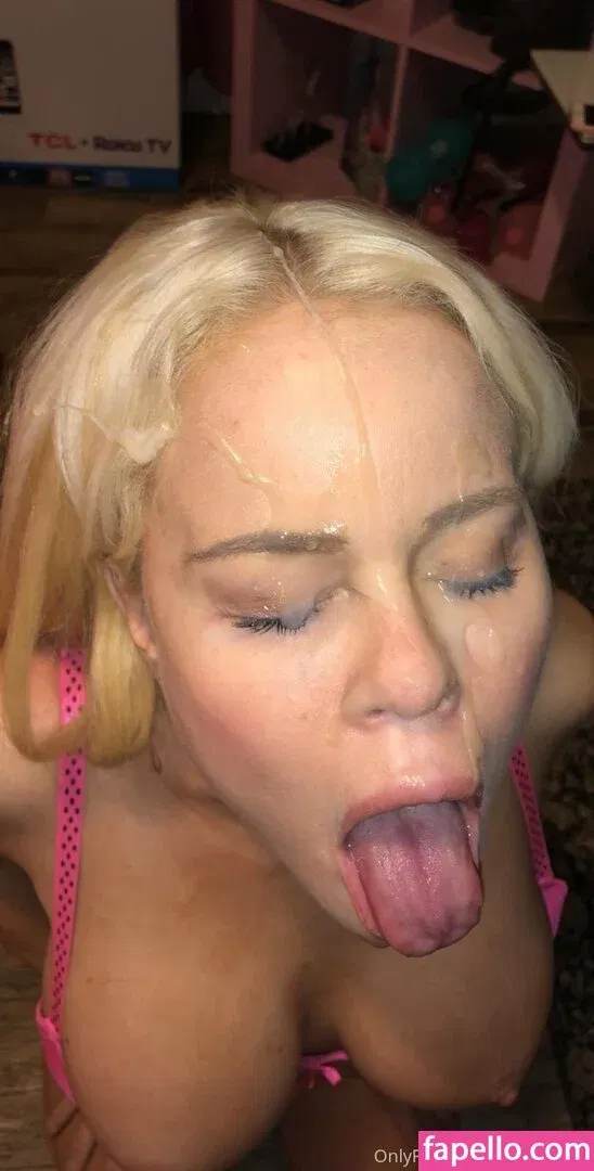 nikkidelano Onlyfans Photo Gallery 