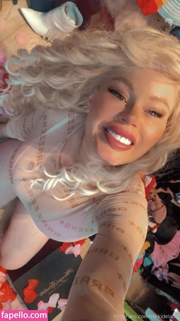 nikkidelano Onlyfans Photo Gallery 