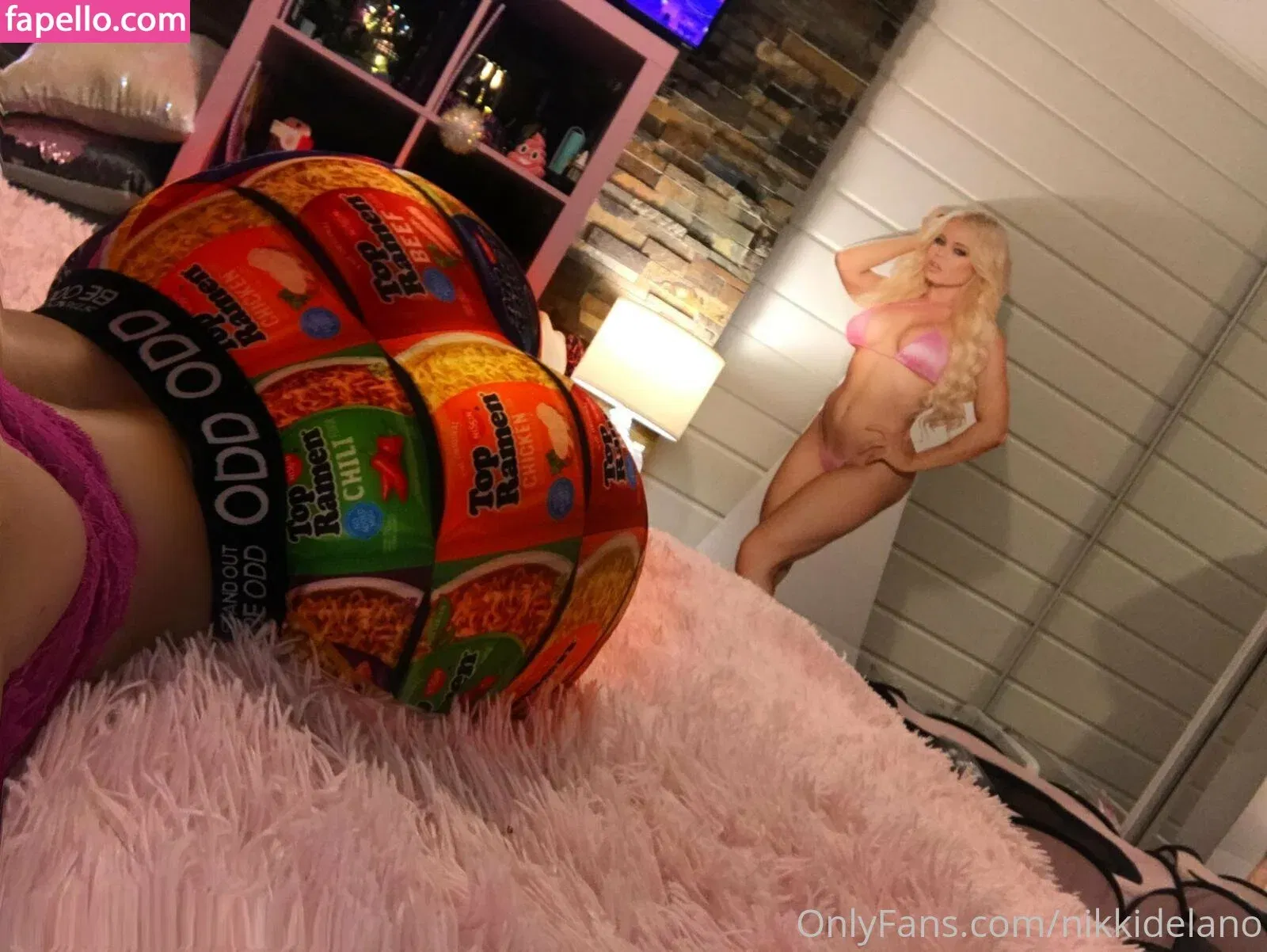 nikkidelano Onlyfans Photo Gallery 