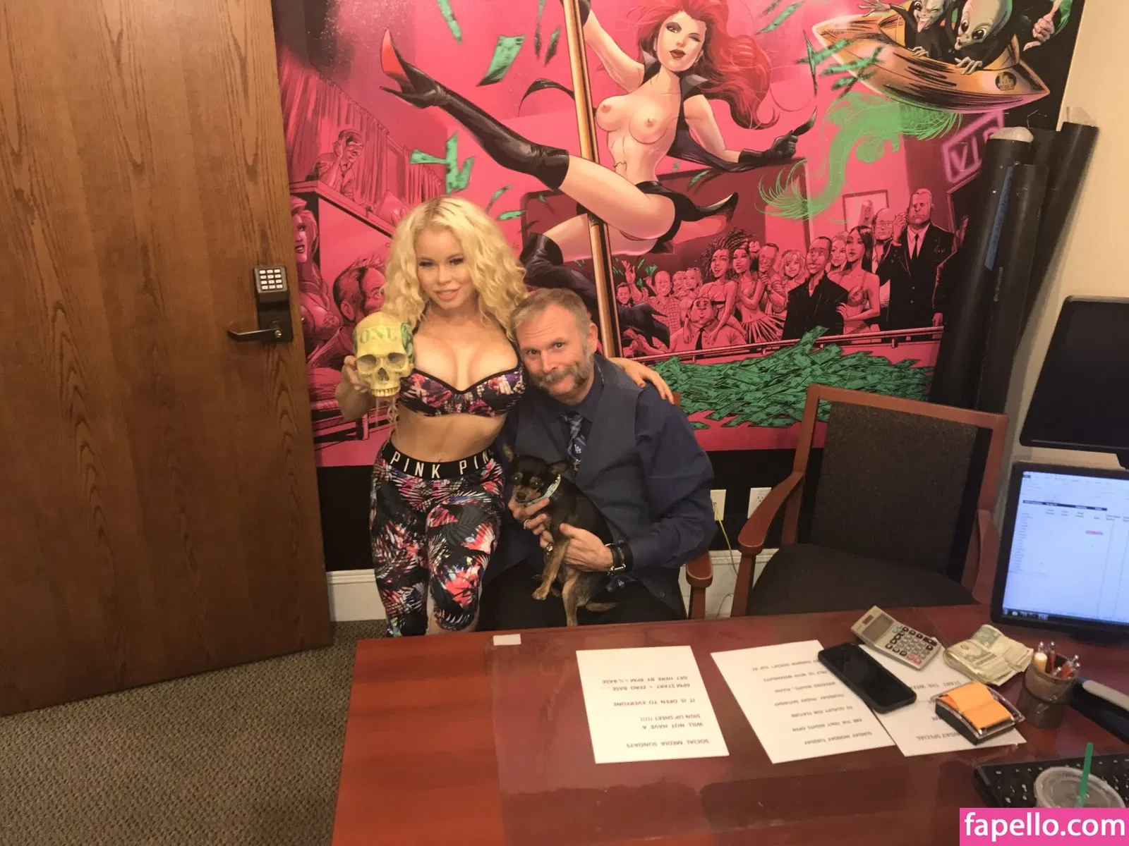 nikkidelano Onlyfans Photo Gallery 