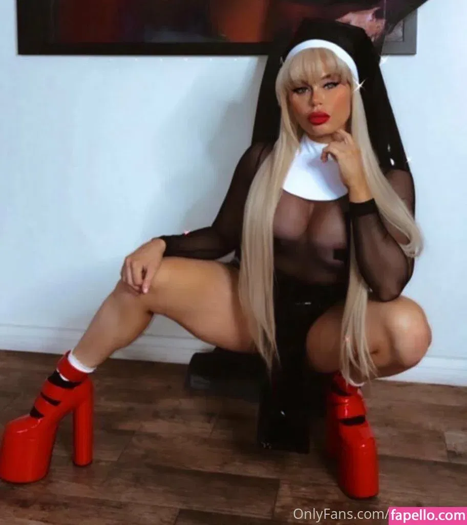 nikkidelano Onlyfans Photo Gallery 