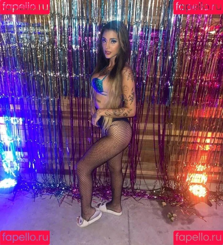 AZZY Onlyfans Photo Gallery 