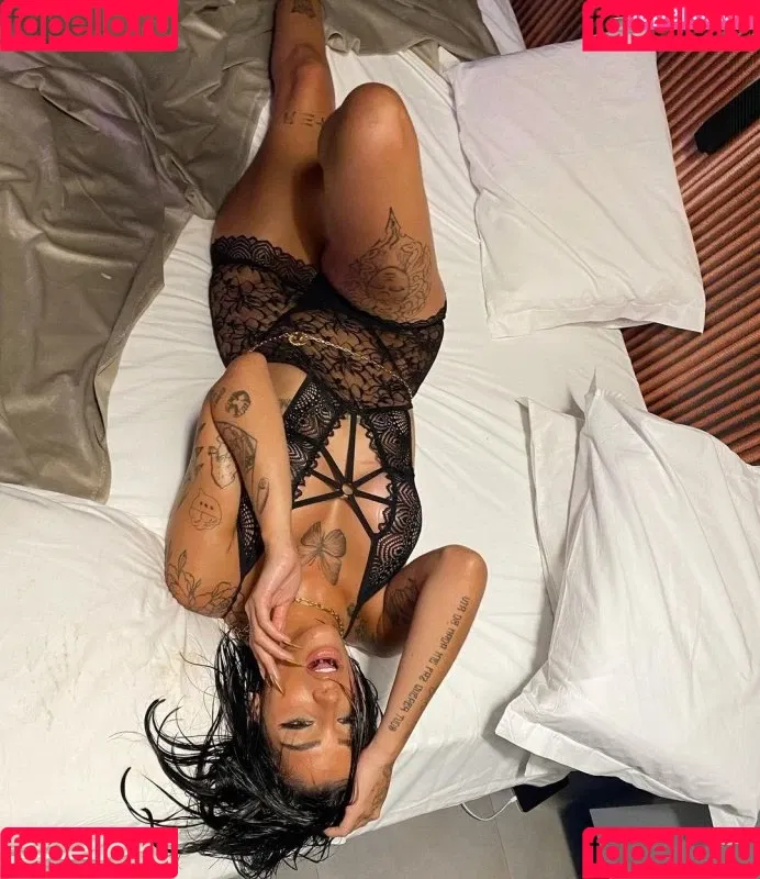 AZZY Onlyfans Photo Gallery 