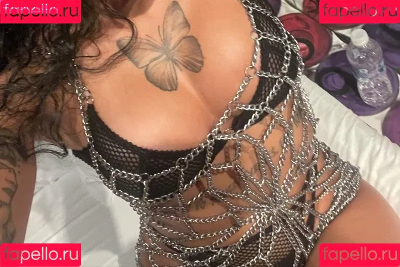 AZZY Onlyfans Photo Gallery 