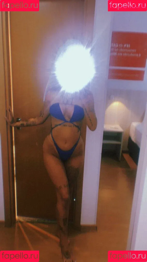AZZY Onlyfans Photo Gallery 