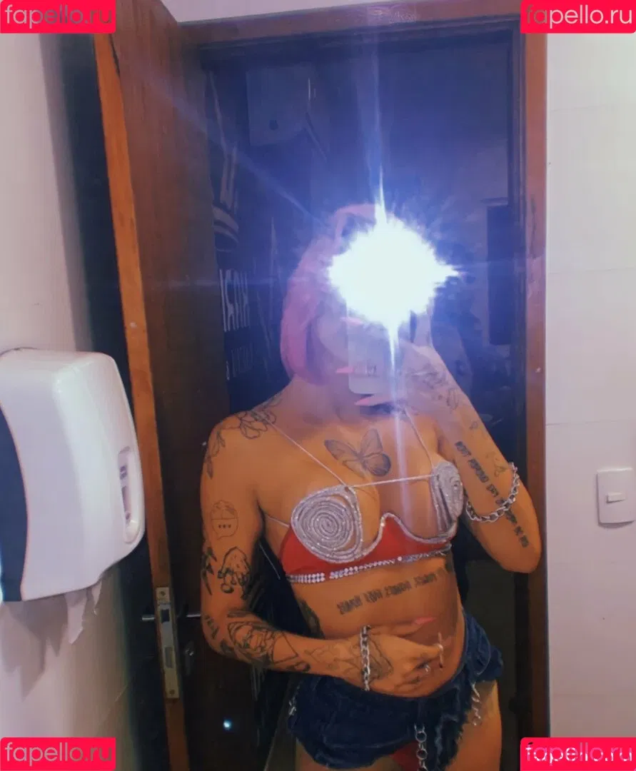 AZZY Onlyfans Photo Gallery 