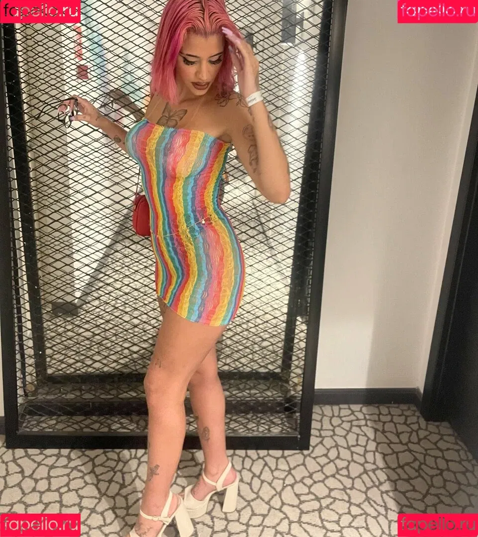 AZZY Onlyfans Photo Gallery 