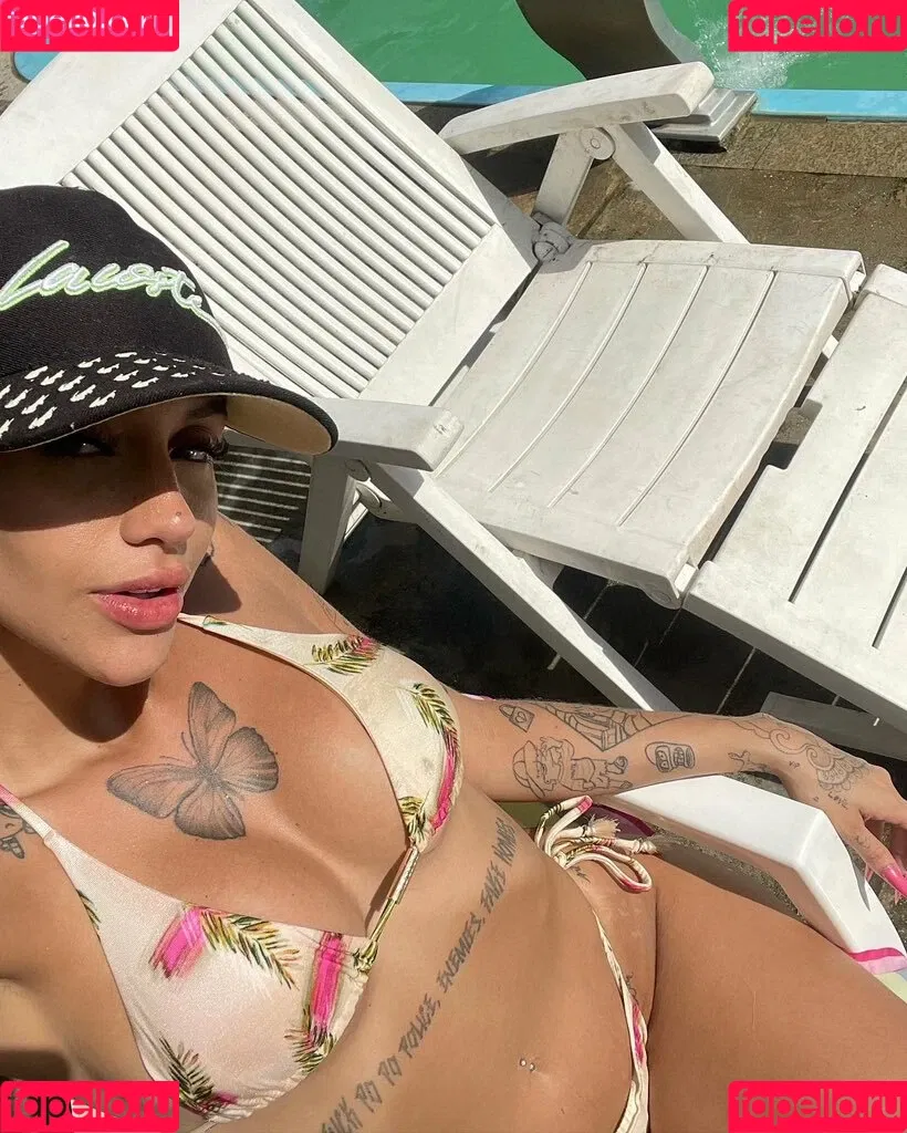 AZZY Onlyfans Photo Gallery 