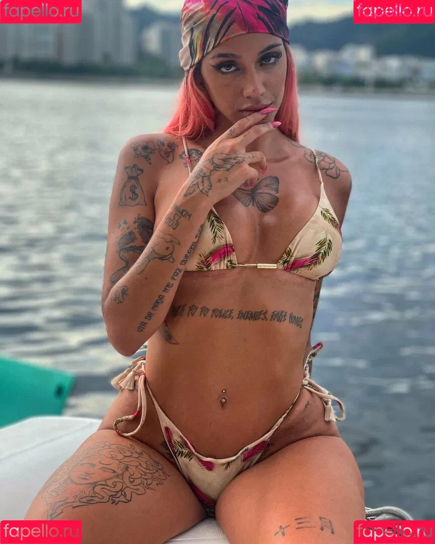 AZZY Onlyfans Photo Gallery 