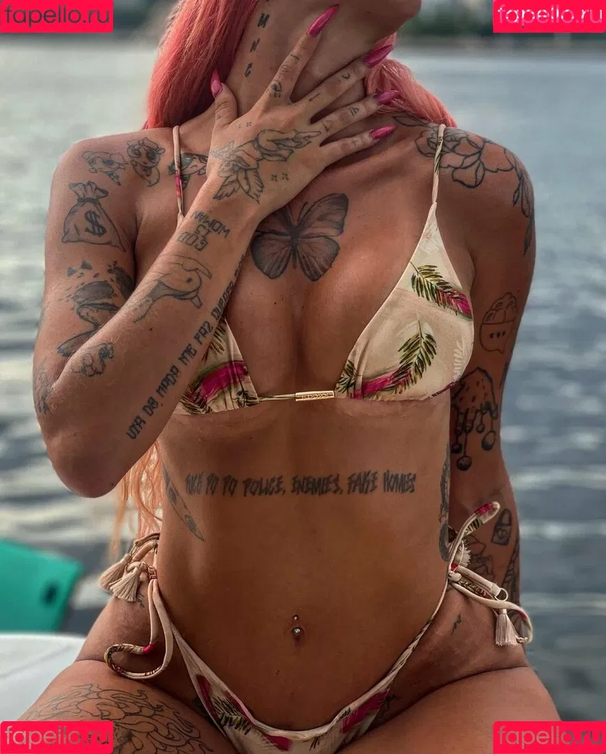 AZZY Onlyfans Photo Gallery 