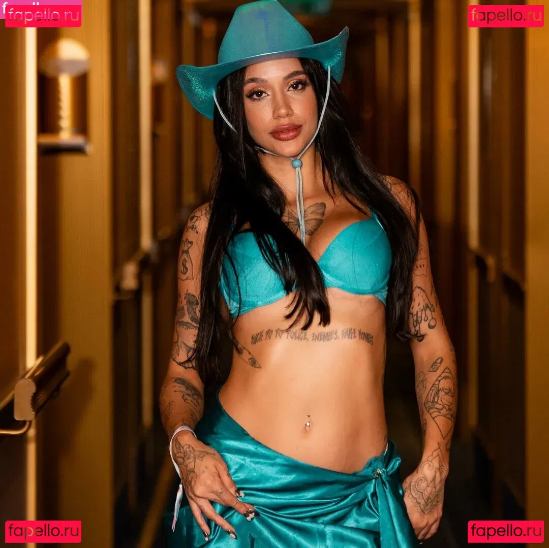 AZZY Onlyfans Photo Gallery 