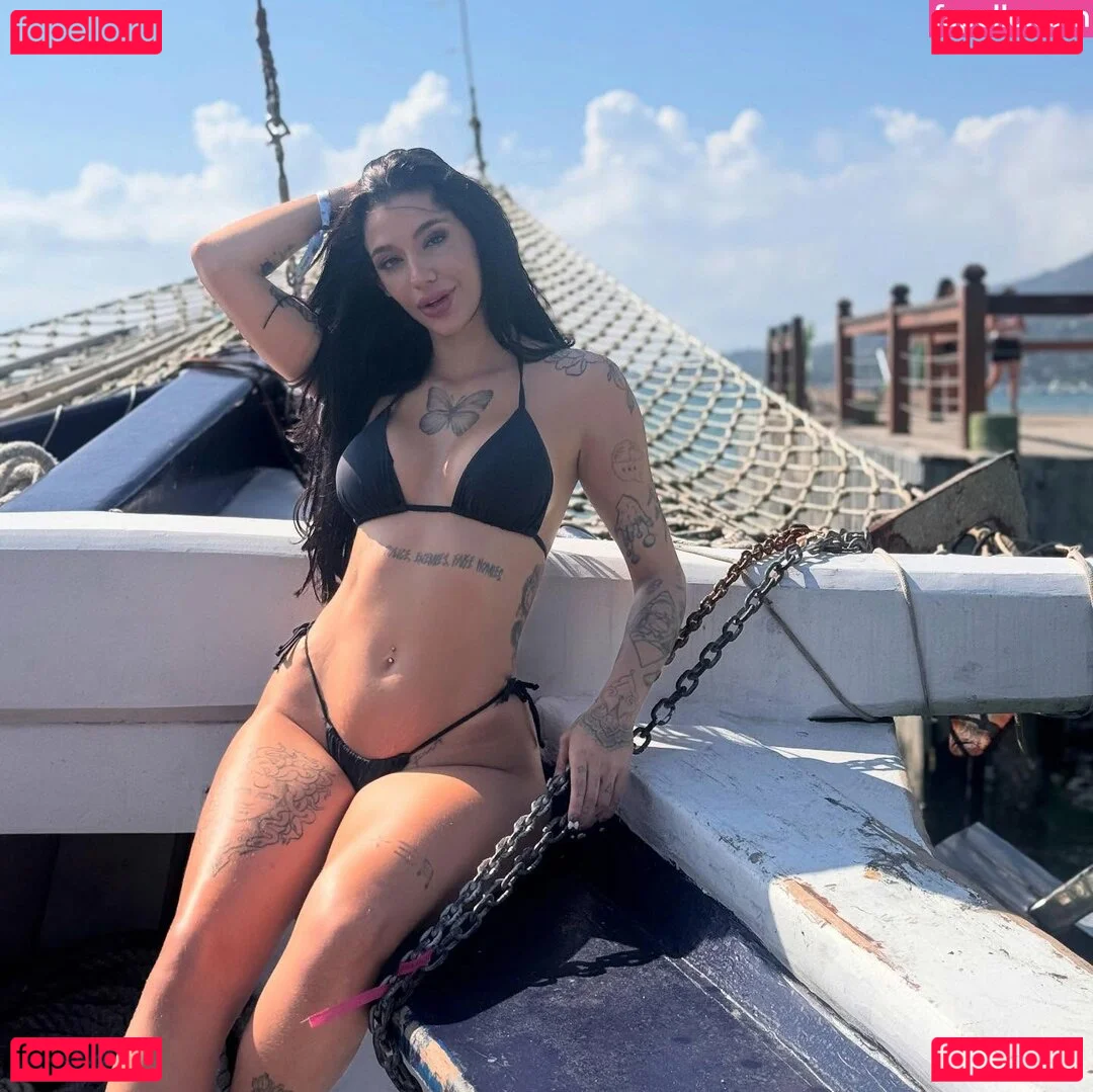 AZZY Onlyfans Photo Gallery 