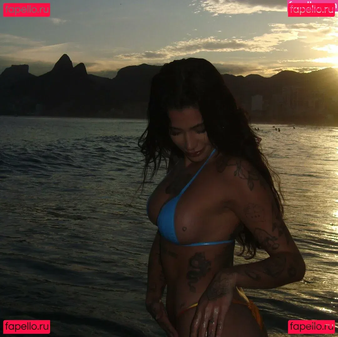 AZZY Onlyfans Photo Gallery 