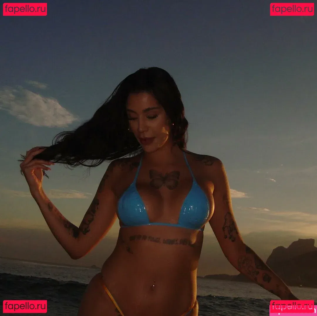 AZZY Onlyfans Photo Gallery 