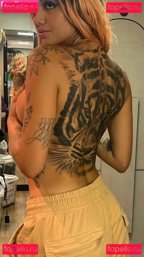 AZZY Onlyfans Photo Gallery 