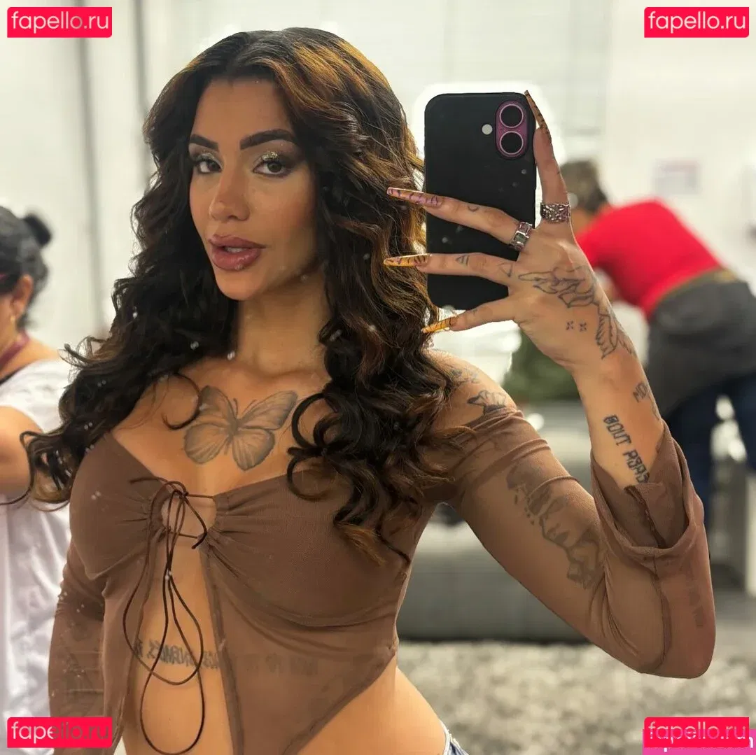 AZZY Onlyfans Photo Gallery 