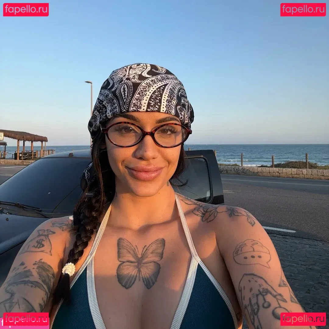 AZZY Onlyfans Photo Gallery 