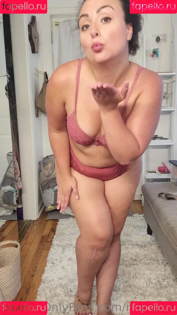 Mary Ank Onlyfans Photo Gallery 