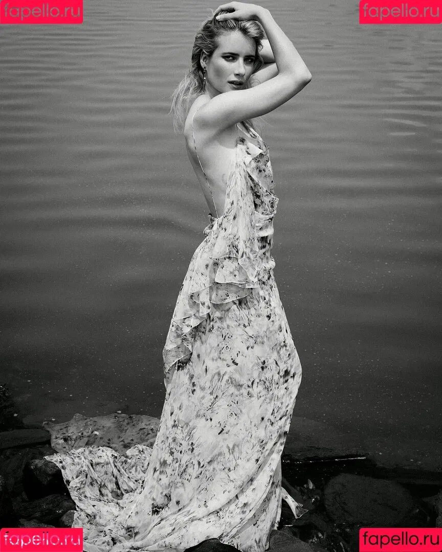 Emma Roberts Onlyfans Photo Gallery 