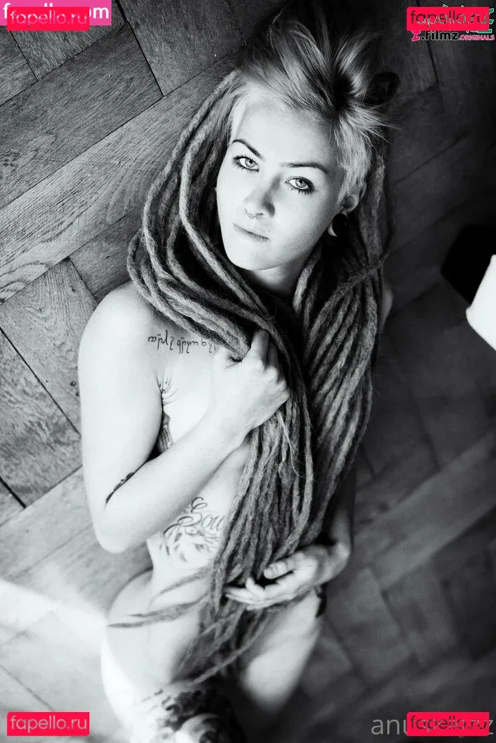 anuskatzzvip Onlyfans Photo Gallery 