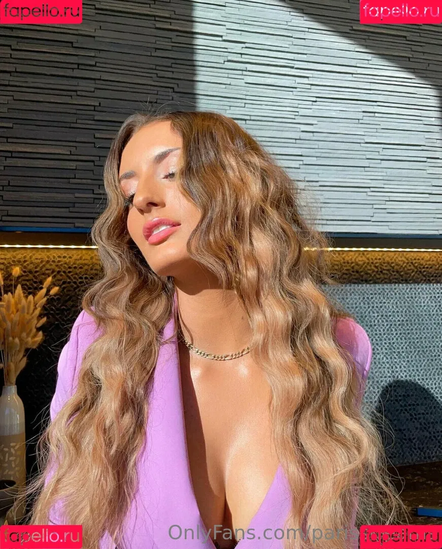jilliantorres18 Onlyfans Photo Gallery 