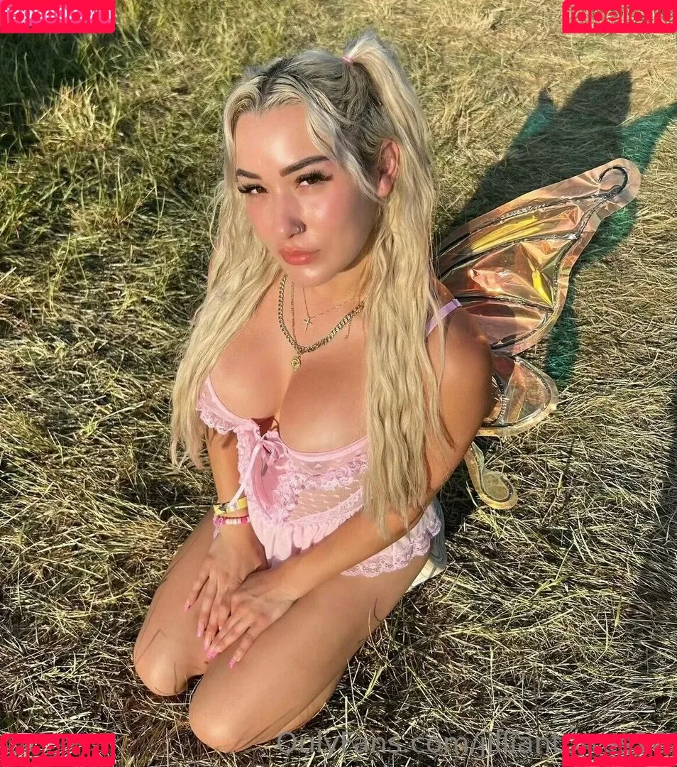 jilliantorres18 Onlyfans Photo Gallery 
