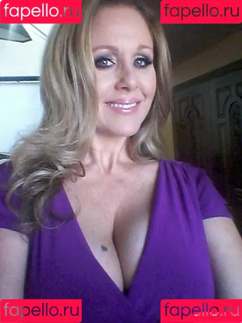 Julia Ann Onlyfans Photo Gallery 