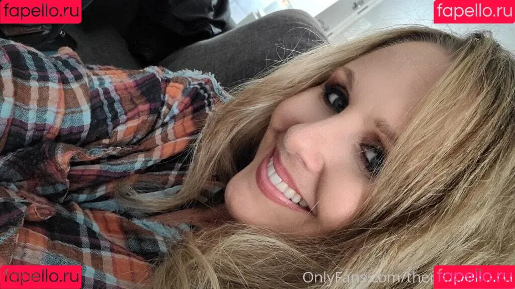 Julia Ann Onlyfans Photo Gallery 