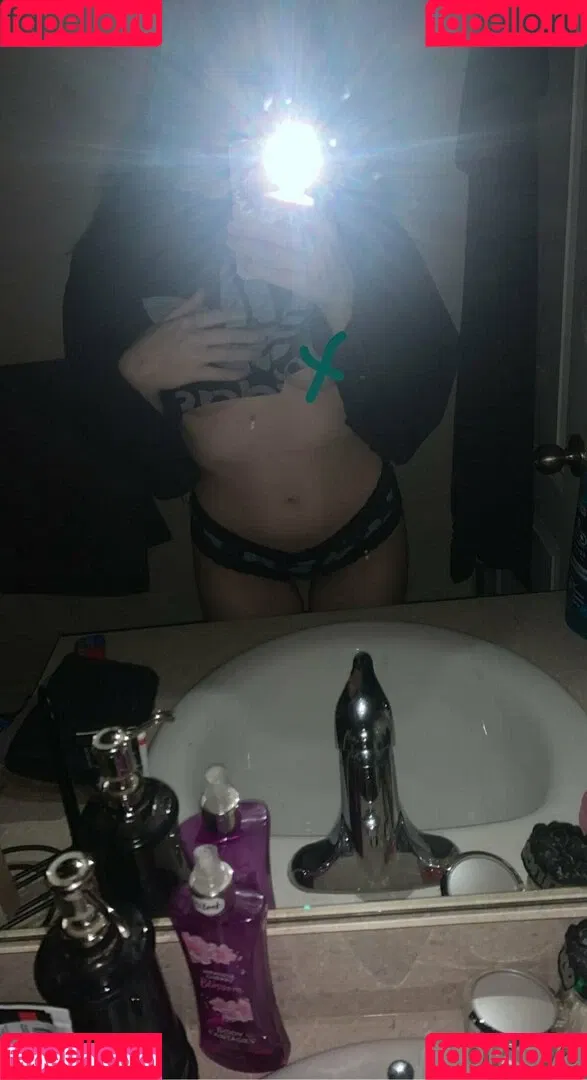 nobinova Onlyfans Photo Gallery 