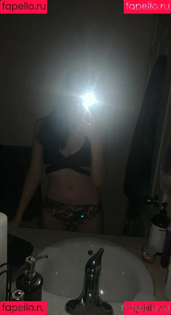 nobinova Onlyfans Photo Gallery 