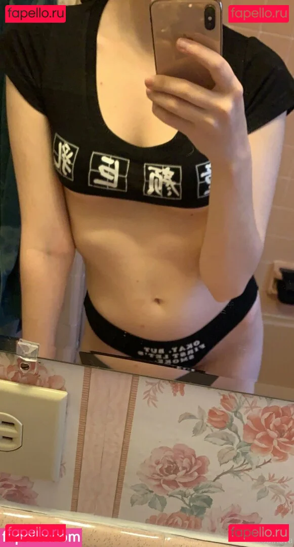 nobinova Onlyfans Photo Gallery 