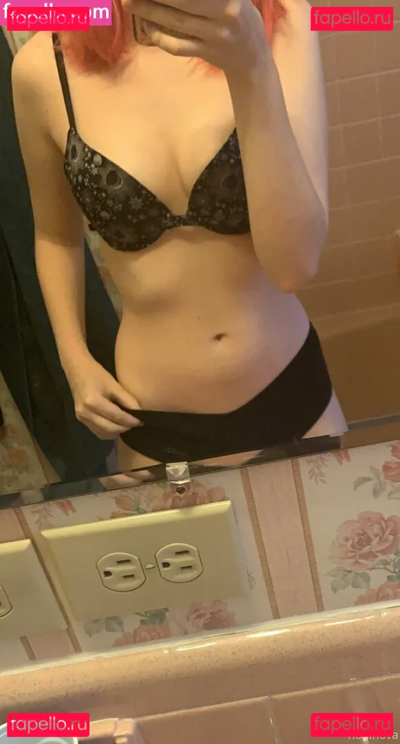 nobinova Onlyfans Photo Gallery 