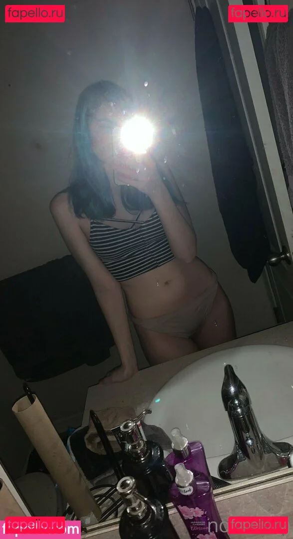 nobinova Onlyfans Photo Gallery 