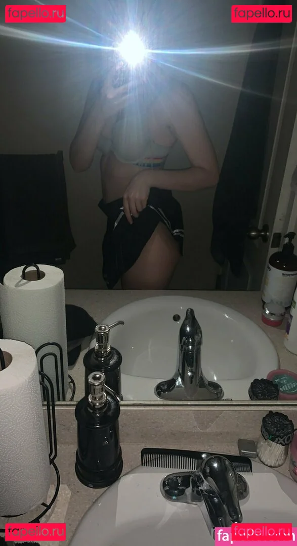 nobinova Onlyfans Photo Gallery 