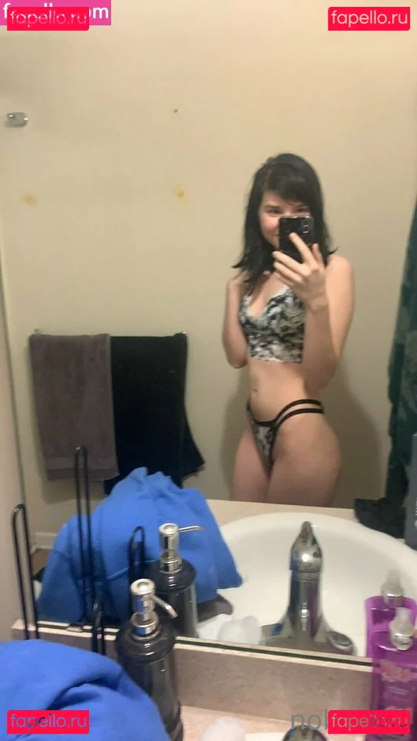 nobinova Onlyfans Photo Gallery 