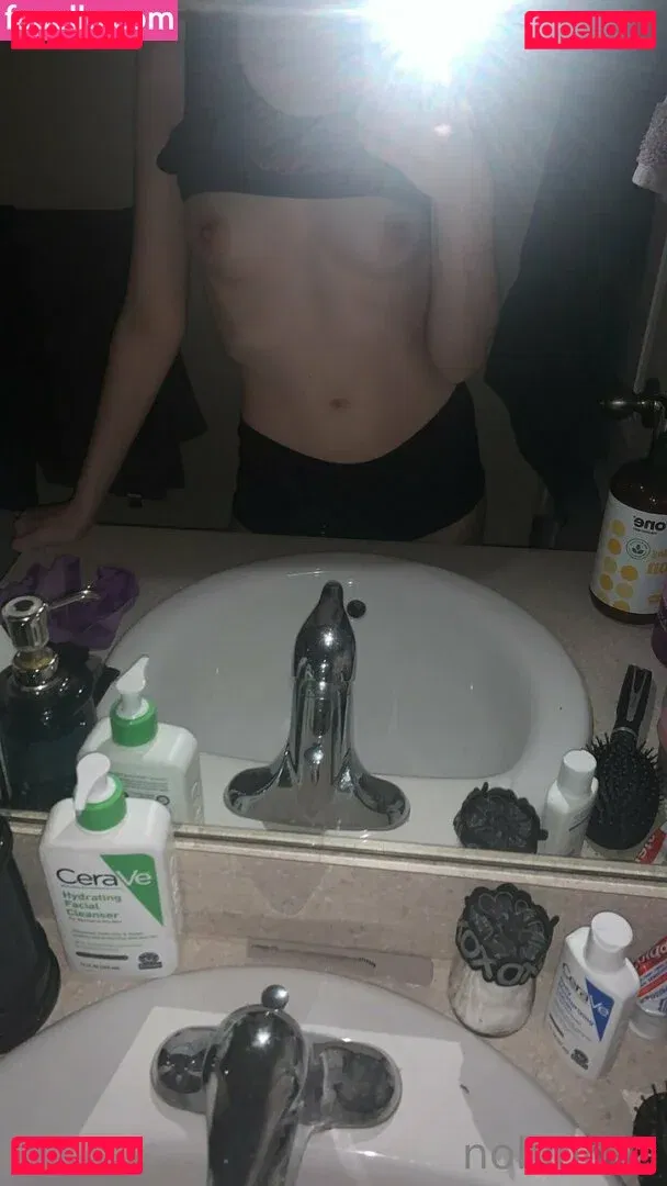 nobinova Onlyfans Photo Gallery 