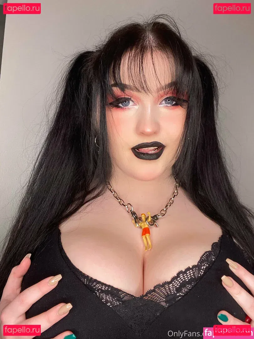 gothgiant Onlyfans Photo Gallery 