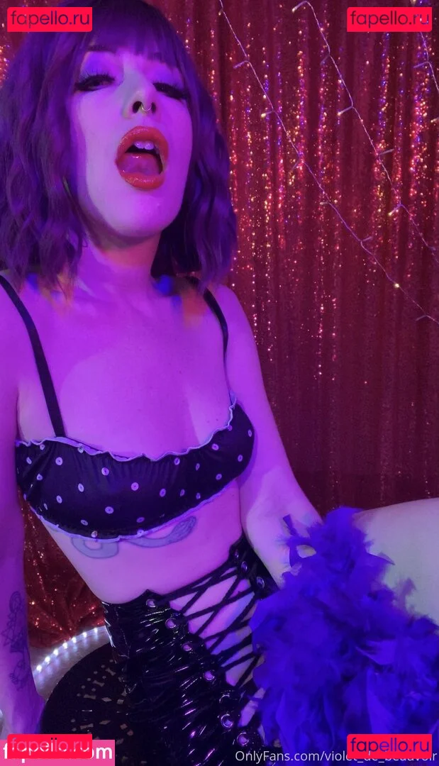 violet_de_beauvoir Onlyfans Photo Gallery 
