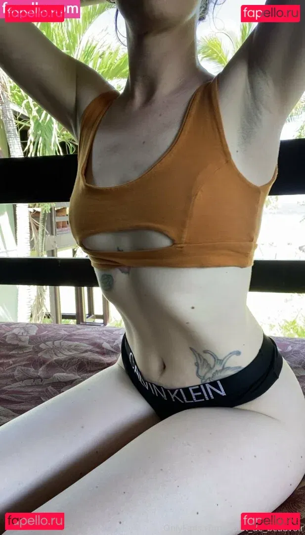 violet_de_beauvoir Onlyfans Photo Gallery 