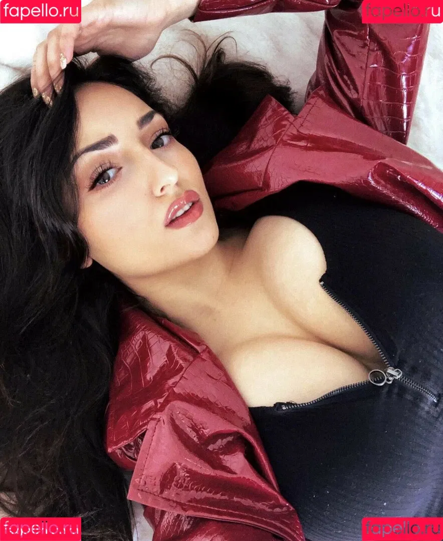 Sonia Ferraro Onlyfans Photo Gallery 