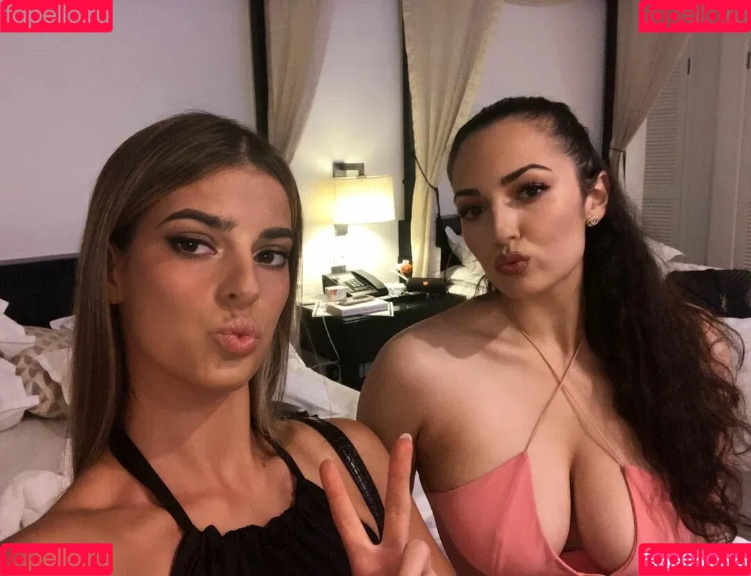 Sonia Ferraro Onlyfans Photo Gallery 