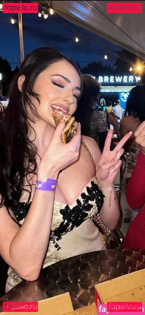 Sonia Ferraro Onlyfans Photo Gallery 