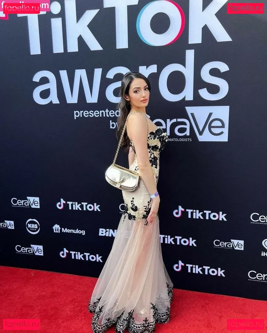 Sonia Ferraro Onlyfans Photo Gallery 