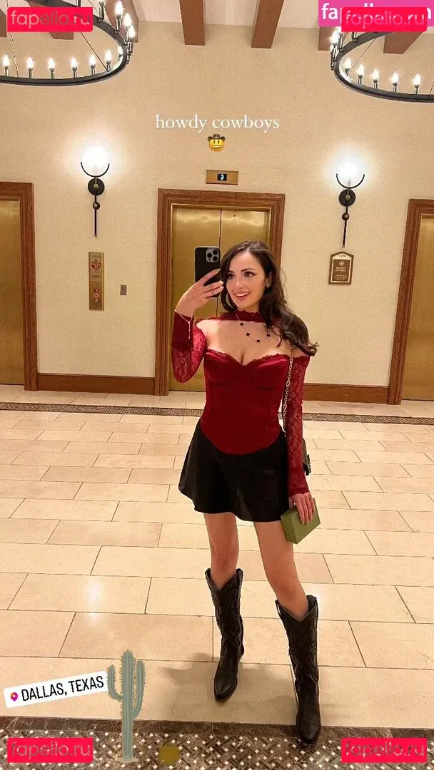 Sonia Ferraro Onlyfans Photo Gallery 