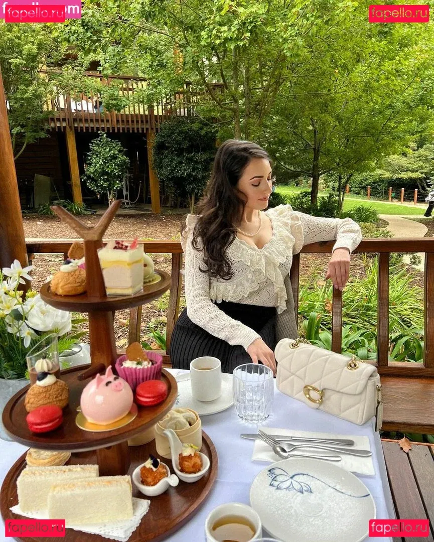 Sonia Ferraro Onlyfans Photo Gallery 