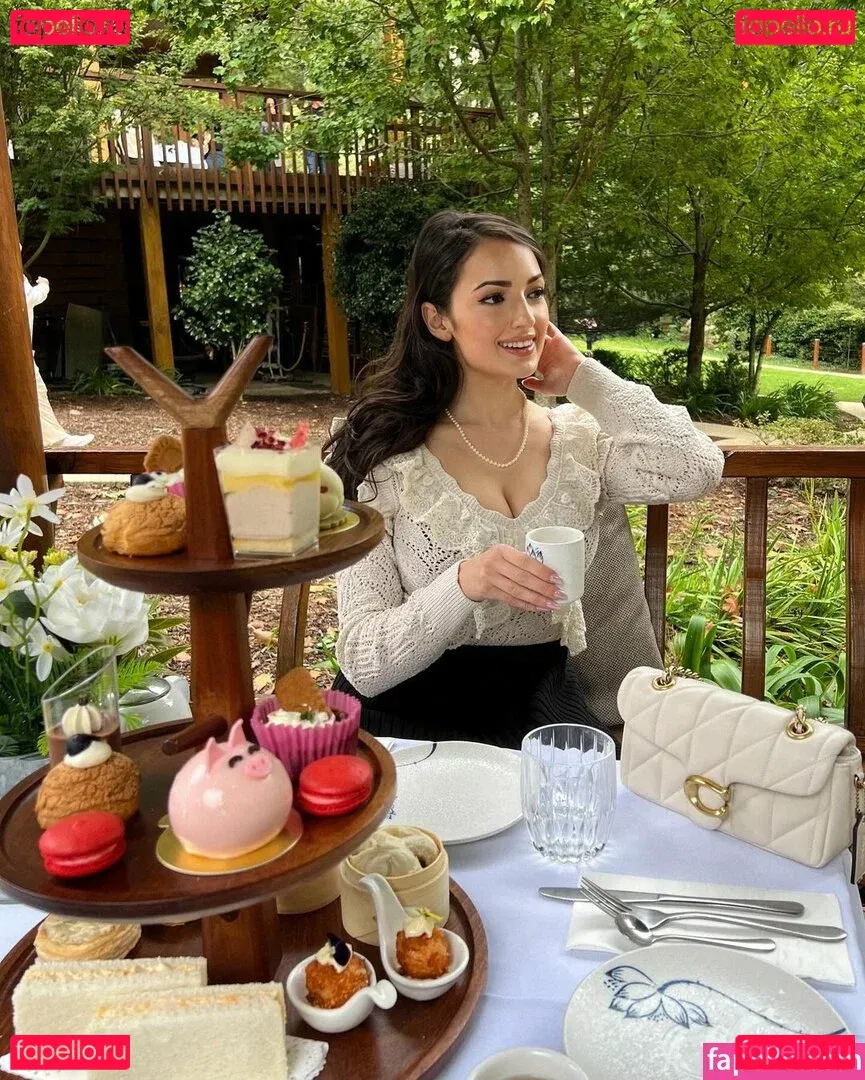 Sonia Ferraro Onlyfans Photo Gallery 