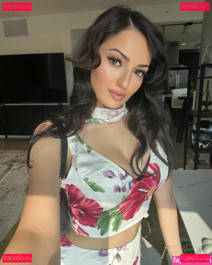 Sonia Ferraro Onlyfans Photo Gallery 