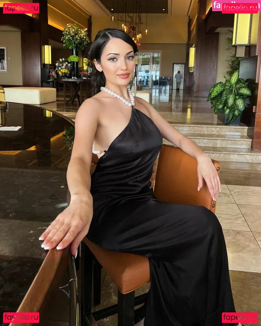 Sonia Ferraro Onlyfans Photo Gallery 