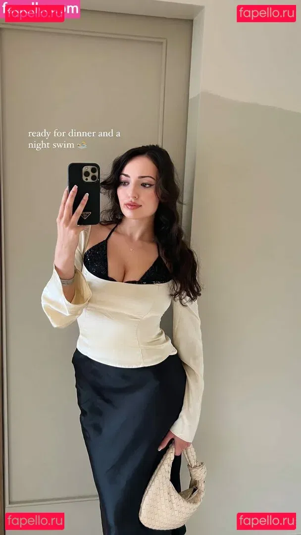 Sonia Ferraro Onlyfans Photo Gallery 