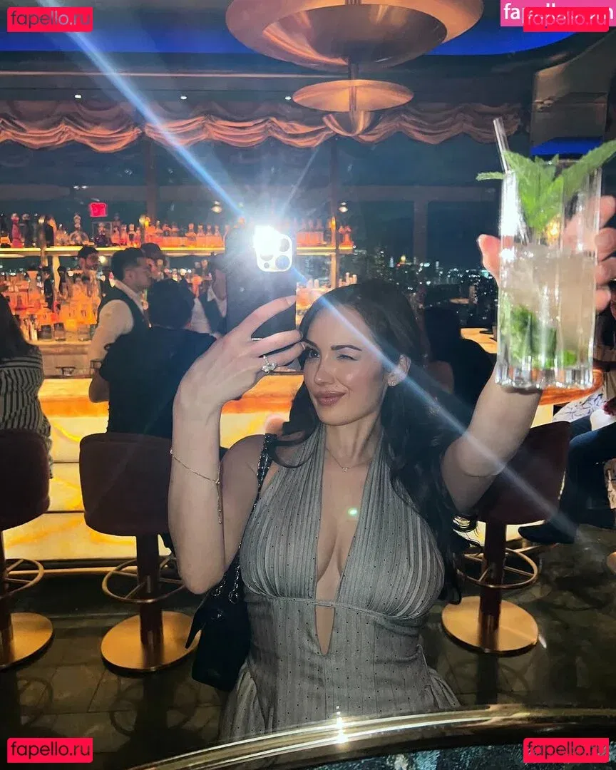 Sonia Ferraro Onlyfans Photo Gallery 